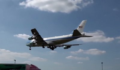 رجل ترامب الاستخباراتي يقلع الى لبنان ويحمل رسالة خطيرة... لائحة بأسماء محرجة وتحذير من سقوط مدمر!