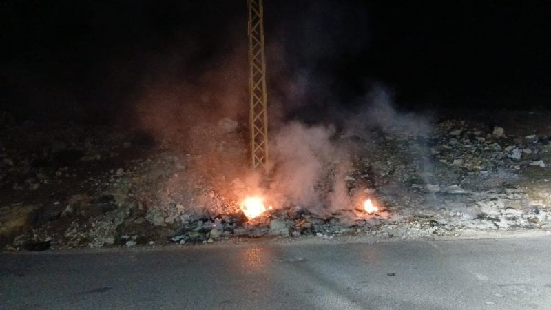 حريق كبير في حاروف... والأهالي يناشدون! (فيديو)