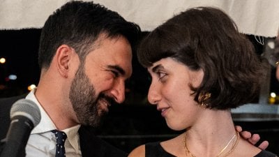 فنانة سورية على عتبة لقب سيدة نيويورك الأولى... من هي راما دواجي زوجة ممداني؟