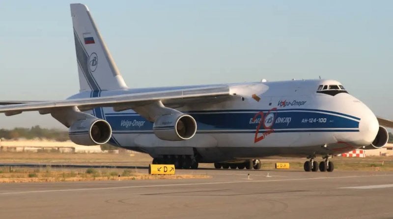 رحلات شحن روسية إلى إيران تثير الجدل... هل بدأت مرحلة التسليح الاستراتيجي؟