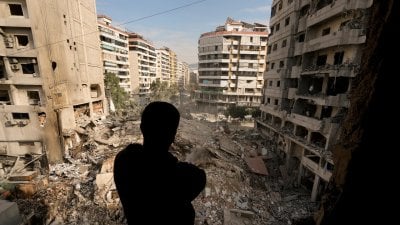 خبراء طهران يتسللون الى الضاحية ويفتتحون 