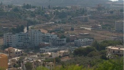 تلاسنٌ تطوّر إلى إشكالٍ بالسكاكين... وإصابة شاب سوري بجروح خطرة