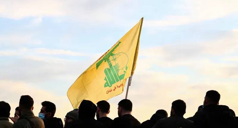 وزراء إسرائيليون يقرّون بالعجز: نزع سلاح حزب الله "أصعب من الفوز بكأس العالم"!
