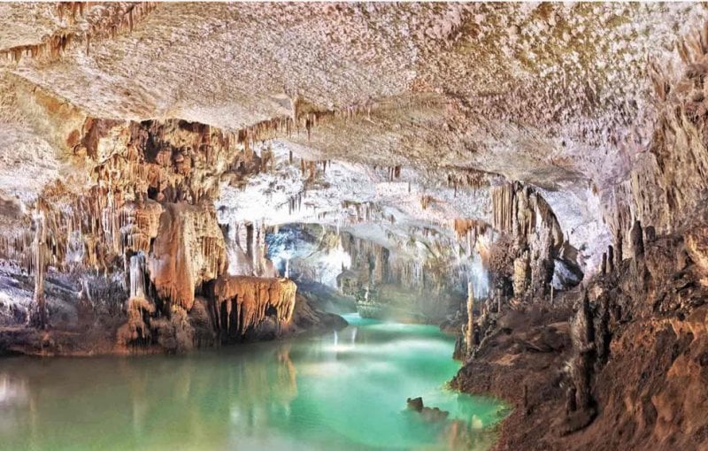 غضب "الروشة" يتمدّد إلى "جعيتا"... سلام يتوعّد بالمحاسبة 