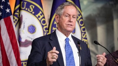 دعوة إلى بيروت في ملف السجناء السوريين... عضو الكونغرس يهاجم 