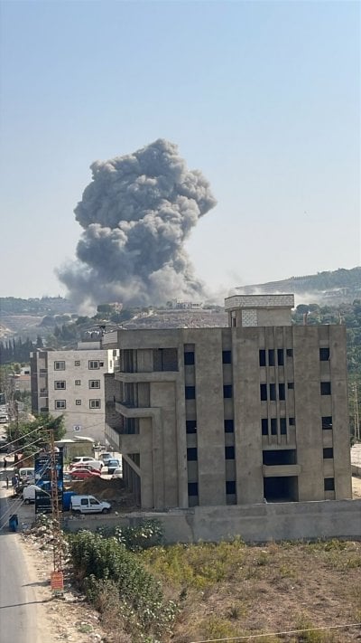 شهيد وثلاثة جرحى... غارة إسرائيلية تستهدف محيط مدينة صور (فيديو)