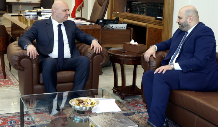 سلسلة لقاءات عون