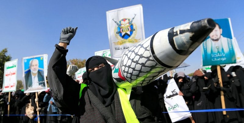 "الزينبيات"... ذراع الحوثيين النسائية للقمع والتجسس تحت إشراف حزب الله!