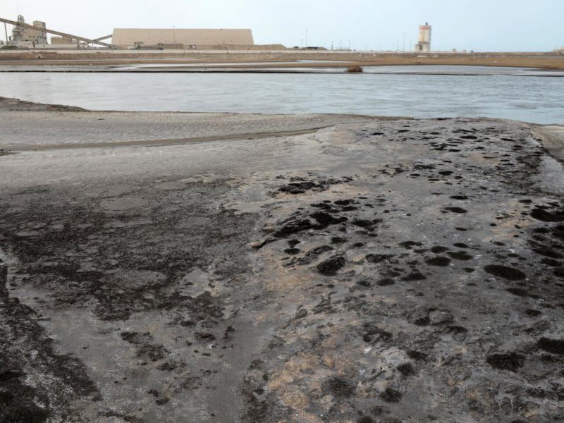 بسبب مجمع كيميائي في مدينة تونسيّة... طلاب يختنقون واحتجاجات لوقف الأذى!