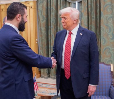 زيارة الشرع إلى واشنطن... سوريا على عتبة 