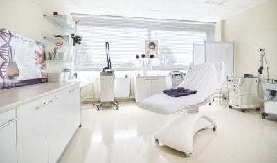 بمؤازرة أمن الدولة... إقفال مراكز تجميل تمارس أعمالاً طبية غير قانونية