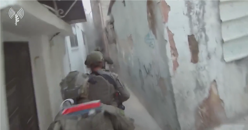 اسرائيل تداهم نابلس ليلًا... واعتقال عنصرين من حماس (فيديو)