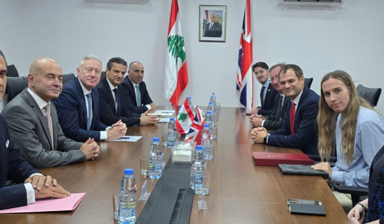 "الديبلوماسية لا الحرب"... رجّي: الحكومة ماضية بحصر السلاح