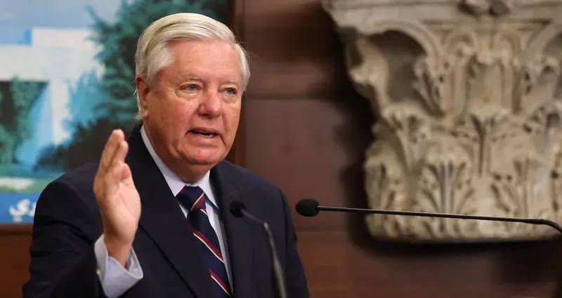 نصف الشيعة مع حصر السلاح... غراهام: السعودية على خطّ التطبيع