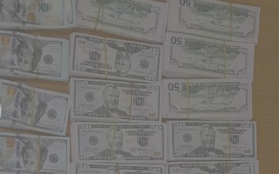 إحباط تهريب أكثر من 200 ألف دولار مزيّف في مطار بيروت