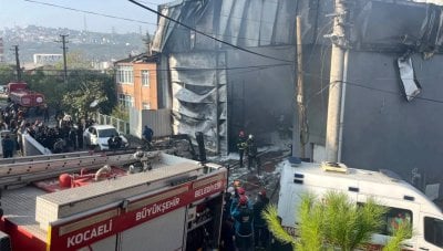 النيران تلتهم مستودعاً في تركيا... سقوط ضحايا وانفجار يهزّ المنطقة! (فيديو)