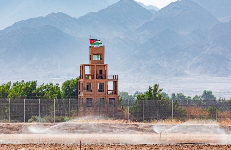 "قنابل موقوتة" في إيلات... مخاوف إسرائيلية من تزايد العمال الأردنيين