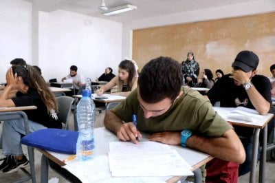 جدل غير معتاد و