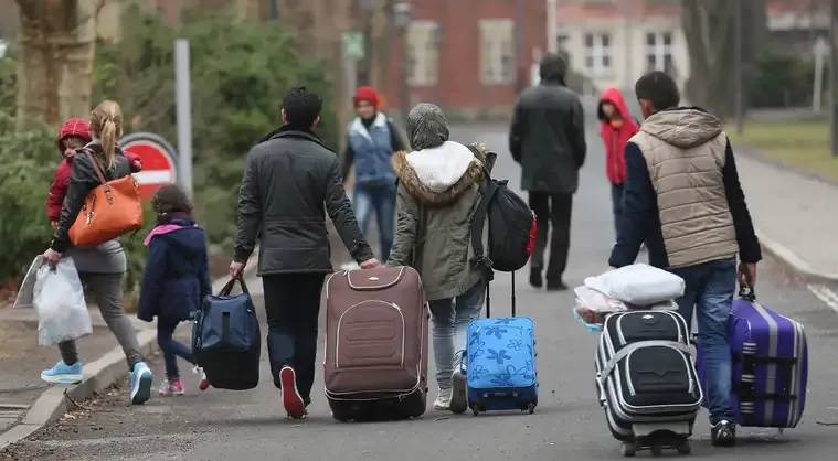 ألمانيا تشدّد إجراءاتها تجاه اللاجئين السوريين... وقرارات الرفض تتزايد