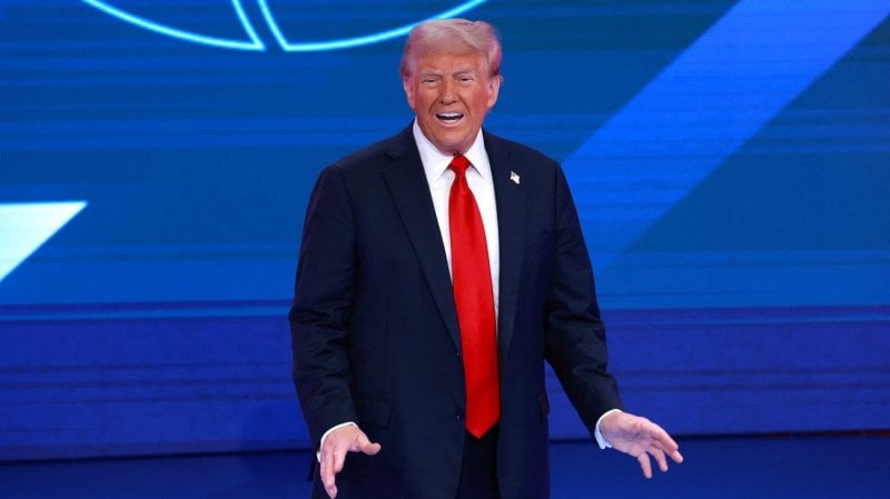 ترامب يلوّح باستئناف التجارب النووية... وموسكو تردّ: تهديد خطير