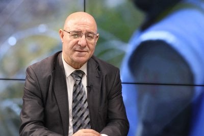 نبيه برّي رسم الخط الأحمر... فيصل عبد الساتر: الحزب لن يستسلم و