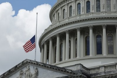 عجز الميزانية الأميركية يتخطى المحيط... دول أوروبية تموّل الجنود الأميركيين مؤقتًا