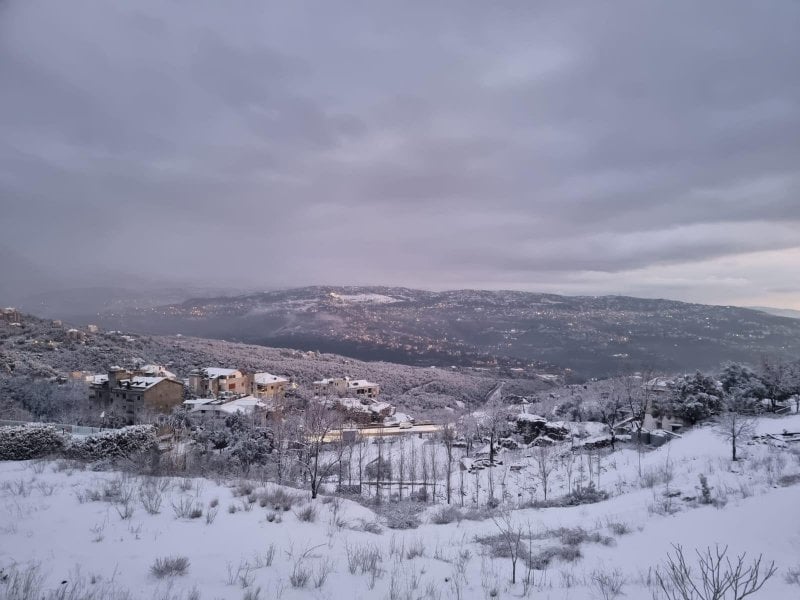 الشتاء يطرق أبواب لبنان: منخفض جوي قوي يحمل أمطارًا غزيرة وعواصف رعدية