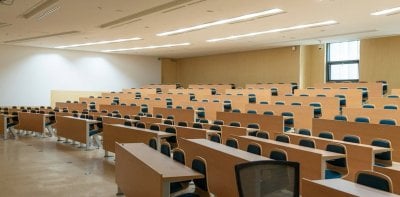 جامعة تهتز بفضيـحة مخـدرات... والقضاء يضـرب بيد من حديد (فيديو)