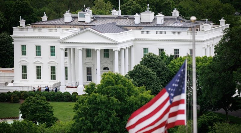 البيت الأبيض يتوقّع انتعاشاً كبيراً... الاقتصاد الأميركي نحو نموّ 4% مطلع 2026