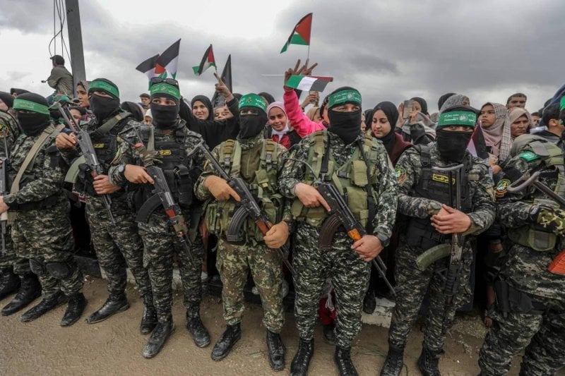 حماس تضع الكرة في ملعب إسرائيل: "ملتزمون بالاتفاق وإلا"...