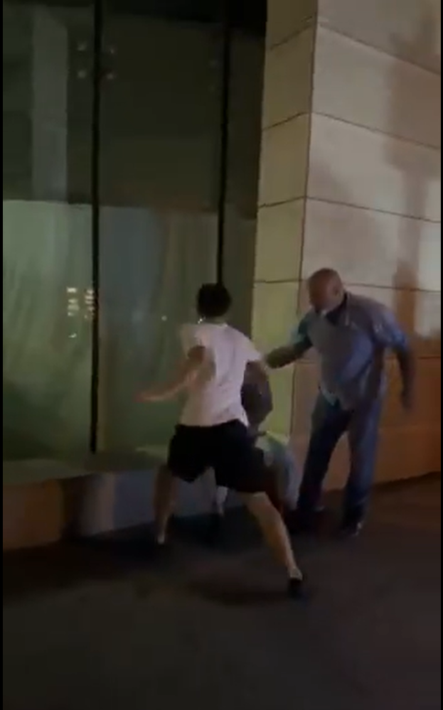 اعتداء صادم في مدرسة بيروتية… طالب يتعرّض للضرب المبرّح (فيديو)
