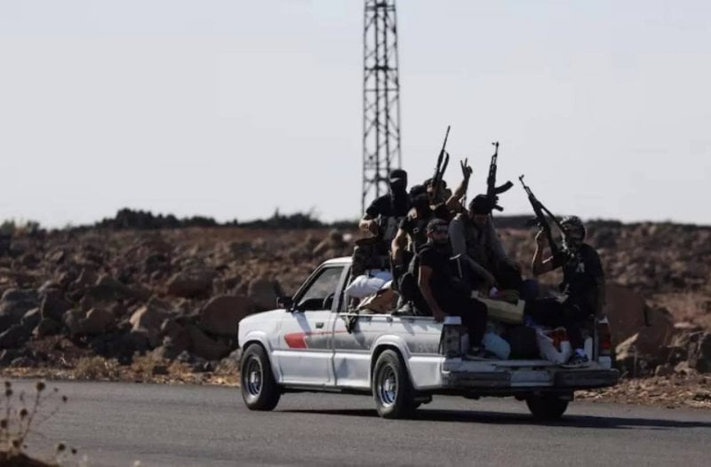 تصعيد جديد… مسلّحون من السويداء يهاجمون مواقع أمنية