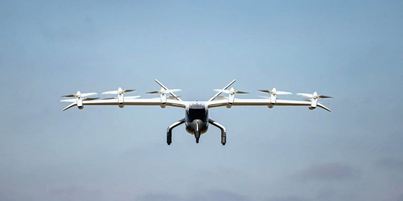 من الأرض إلى السماء... أبو ظبي تبدأ تشغيل التاكسي الطائر!