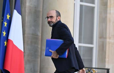 ارتفاع تهديد الجماعات الإسلامية... رئيس استخبارات فرنسا يحذر!