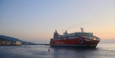 تحرّك صارم في ميناء الجزائر… سفينة فرنسية تحت التحفّظ