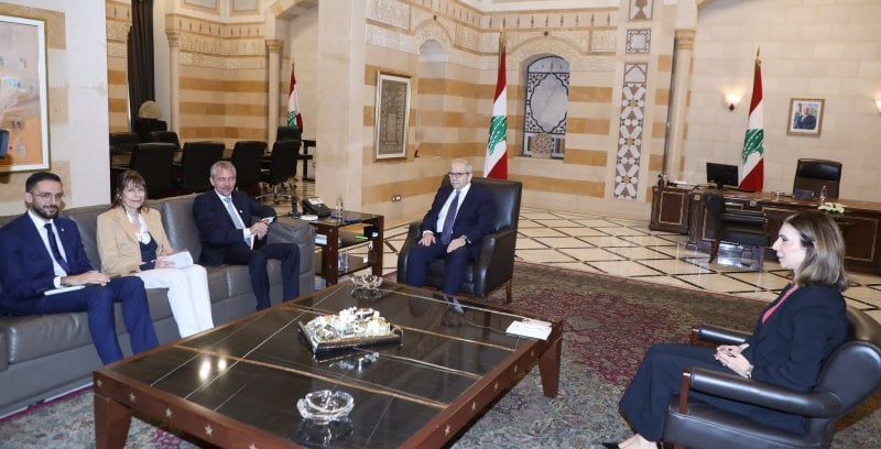 الضغط على إسرائيل ضرورة... سلام يطالب بكشف مصير الأسرى اللبنانيين (صورة)