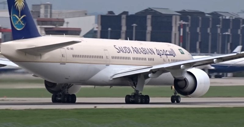 إقلاع سعودي نحو لبنان.. ومفتاح 