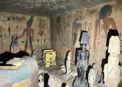 مليون دولار مقابل قطع مزيفة… مصر تُحقق في أكبر قضية احتيال أثري