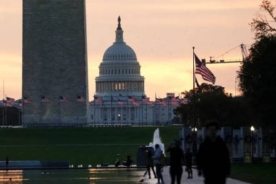 الإغلاق الحكومي يوجّه ضربة قاسية للاقتصاد الأميركي… خسائر بمليارات الدولارات  “تبخّرت”