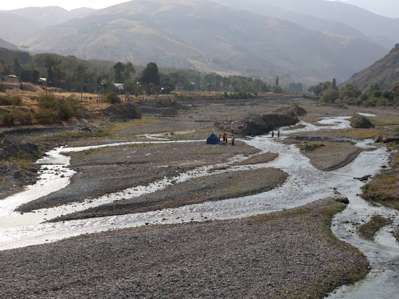 طهران تواجه جفافًا قاسيًا… وشركة المياه تتوجّه إلى "الضغط الأقصى"