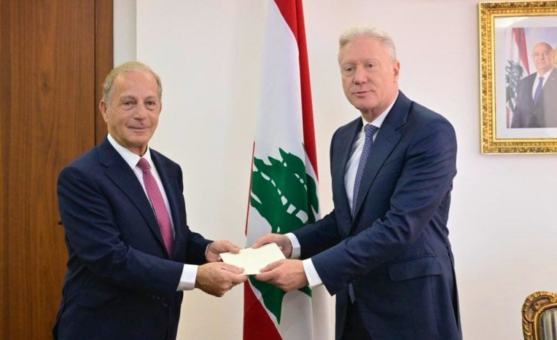 رجّي يتسلّم أوراق اعتماد السفير ميشال عيسى