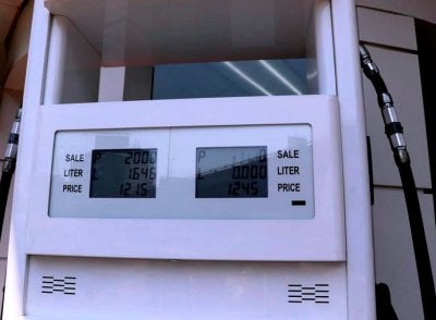 أسعار المحروقات تحلّق... ضريبة خفية من الدولة تُرهق اللبنانيين؟
