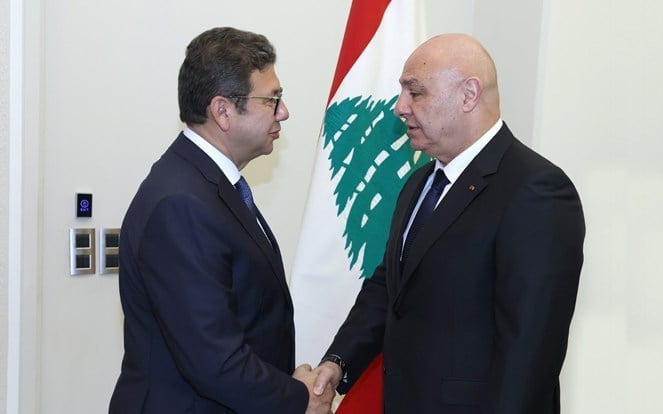 ضبابية موقف الحزب من مبادرة مصر
