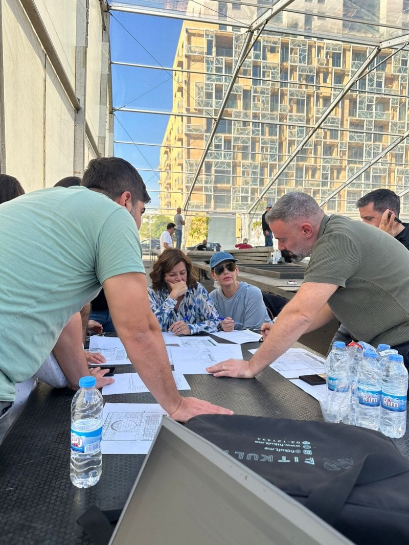 ساحة الشهداء تستعدّ لاستقبال البابا لاون الرابع عشر (فيديو وصور)
