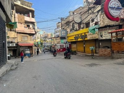 اعتداء غامض في البداوي… إطلاق نار يلهب متجر دراجات