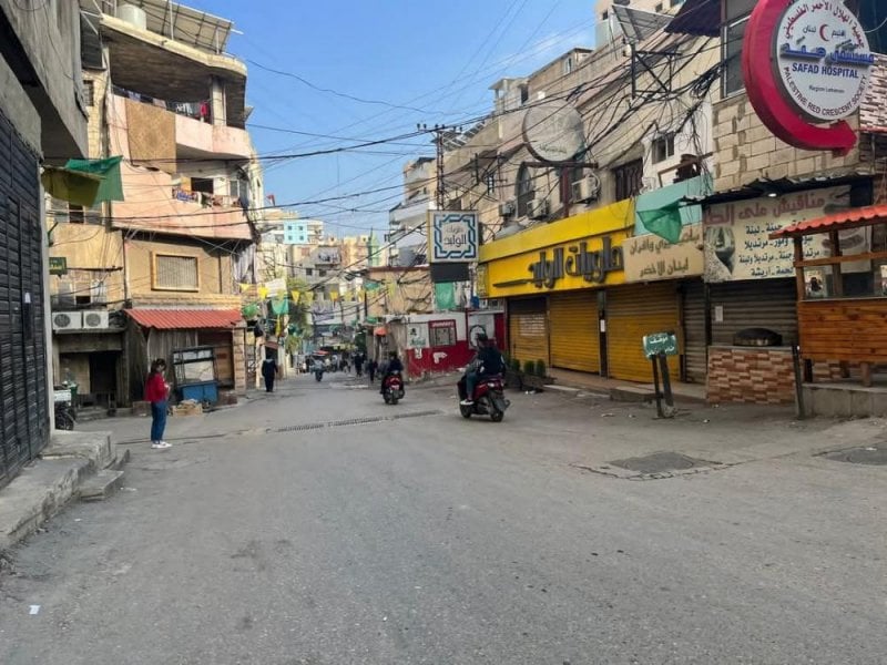 اعتداء غامض في البداوي… إطلاق نار يلهب متجر دراجات