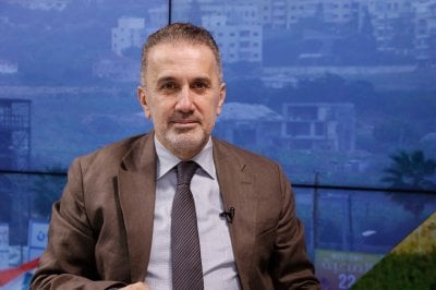 الحزب يُحضّر لمعركة ضد دمشق.. زياد عيتاني يكشف معلومات مهمّة: المنطقة تسير على توقيت محمد بن سلمان!
