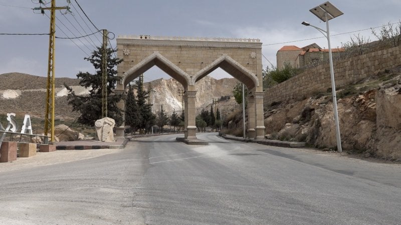 غضب حدودي بين لبنان وسوريا والجيش اللبناني يتحرك: انتشار عسكري واتصالات عاجلة وتحذير من انفجار كبير!