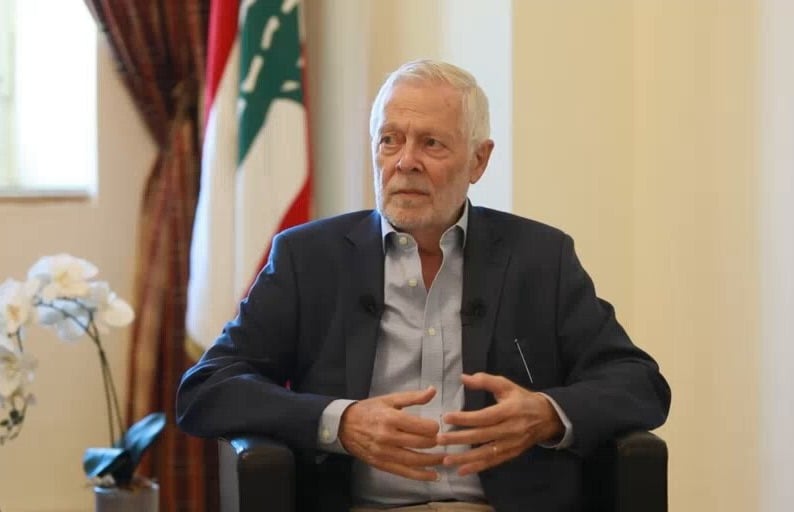 دمشقية: مراحل جديدة لتسليم السلاح الفلسطيني مرتبقة… وجواب الفصائل بانتظار الحسم