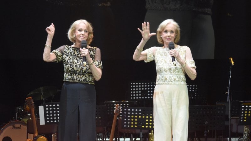 وفاة التوأم الأسطوريتان كيسلر في اللحظة نفسها… والشرطة تحسم الرواية